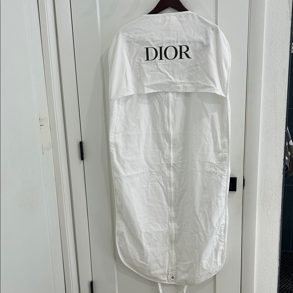 DIOR Garment Travel Bag π―% Cotton
50 X 24